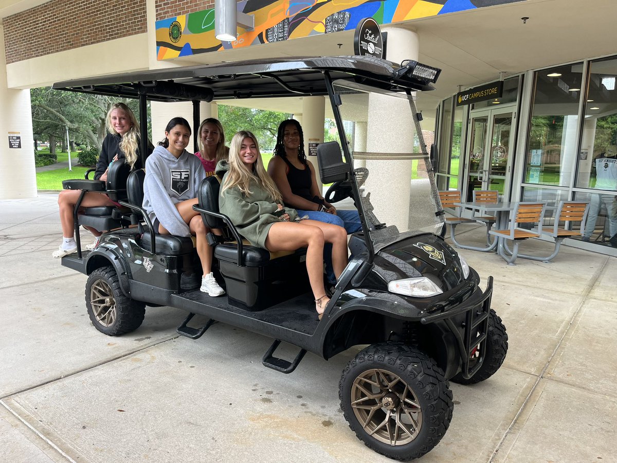 UCF_WSoccer's tweet photo. Reporting live from the 407 for the first time 🎬

➡️ Move-In Day ⚔️ https://t.co/0XpwS8DdWk