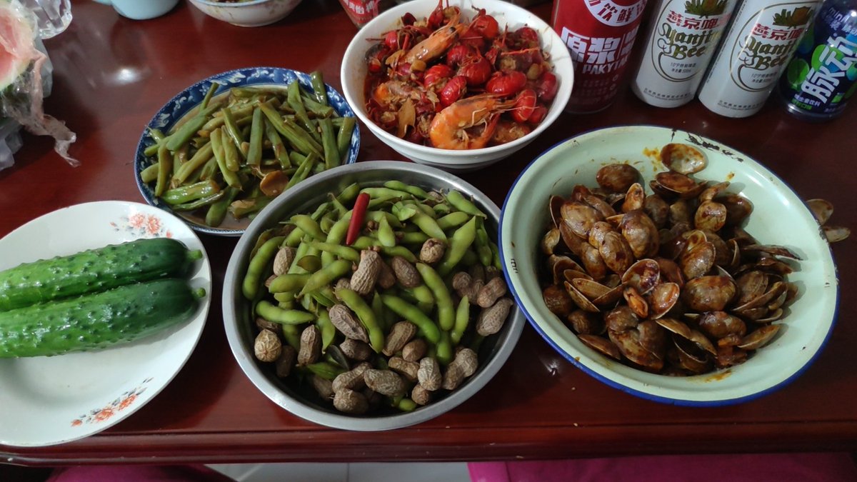 Sangpingfan's tweet photo. 今天真是太热了，自己下厨。整点小菜。来点小酒，舒服[呲牙][呲牙][呲牙] https://t.co/4MGARwQFj1