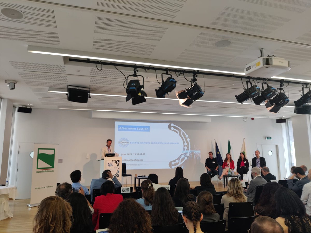 RERBruxelles's tweet photo. #DAY1 - #DT4RFinalConference
➡️ Ultimo steering committee dei partner di @DT4REGIONS
➡️Open debate su sviluppo delle skills nella PA per #AI e #Bigdata
➡️Evento su sinergie create nei 2⃣anni di progetto
@RegioneER @F_R_Frieri @Arter_ER @ERRINNetwork https://t.co/d0ClRfC9X2