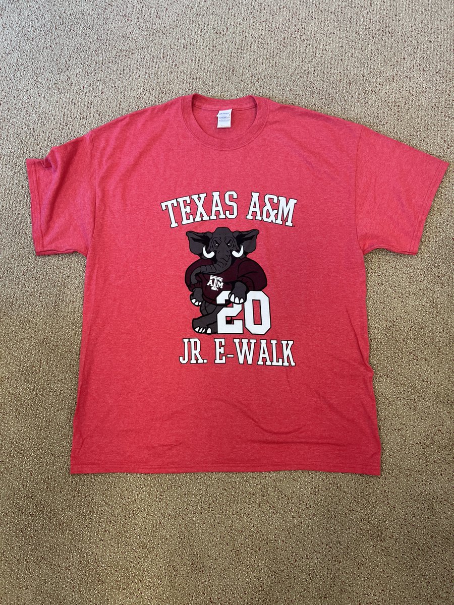 AggieNetwork's tweet photo. Any Classes of 2020-22 Ags interested in a little giveaway?

@tamucouncils (whom The Association is proud to support!) shared these extra shirts &amp; we'd like to find them good homes. Comment when Young Alumni Weekend is &amp; follow us; we'll send you a shirt as long as they last. https://t.co/Ky7dsGlkln