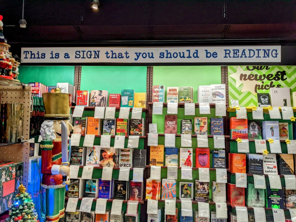 Signs from Vroman’s Bookstore in Pasadena. Read more signs at seeingsigns.net
#seeingsigns #signs #sign #signal #signals #symbols #lookingforsigns #whatdoesitmean #read #readbooks #books #supportyourlocalbookstore #vromansbookstore