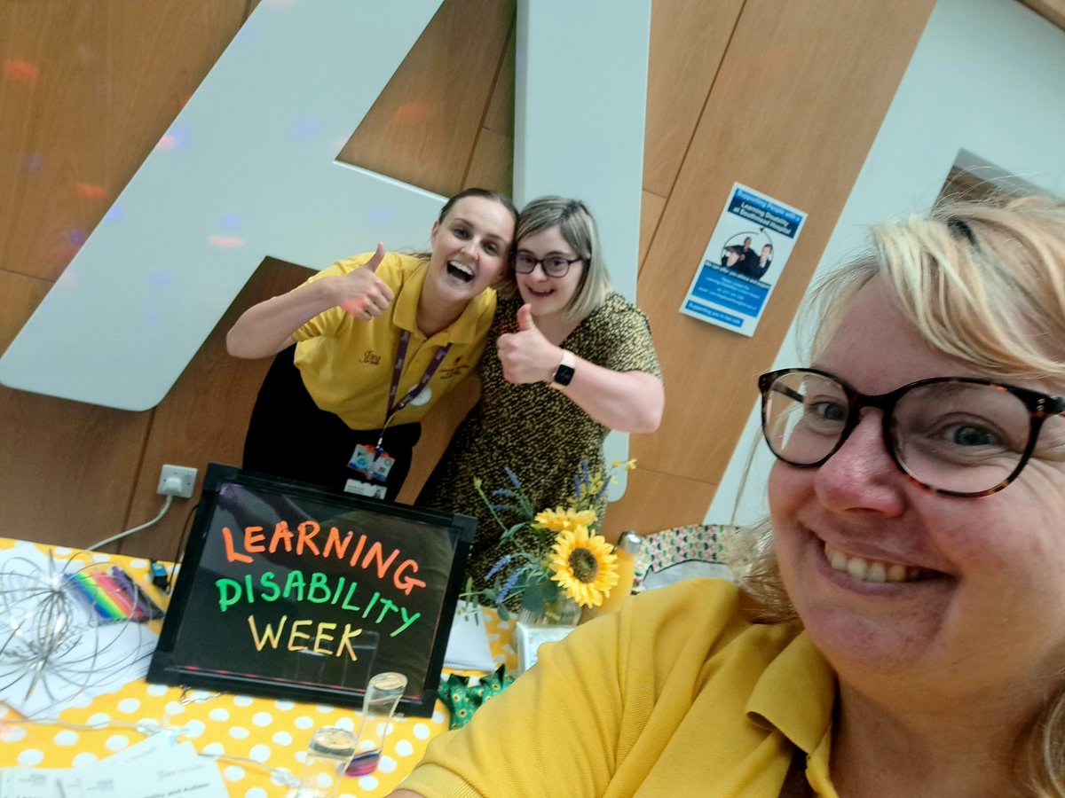 #LearningDisabilityWeek is well & truly being celebrated here @NorthBristolNHS.  We are offering extra training, doing a display board competition, & today had Olivia support us on the LD Awareness Stall.  🙏🌻 
@Giftymarkey1
@sphams @LynSandlesRNLD @SironaCIC @AnnOMals