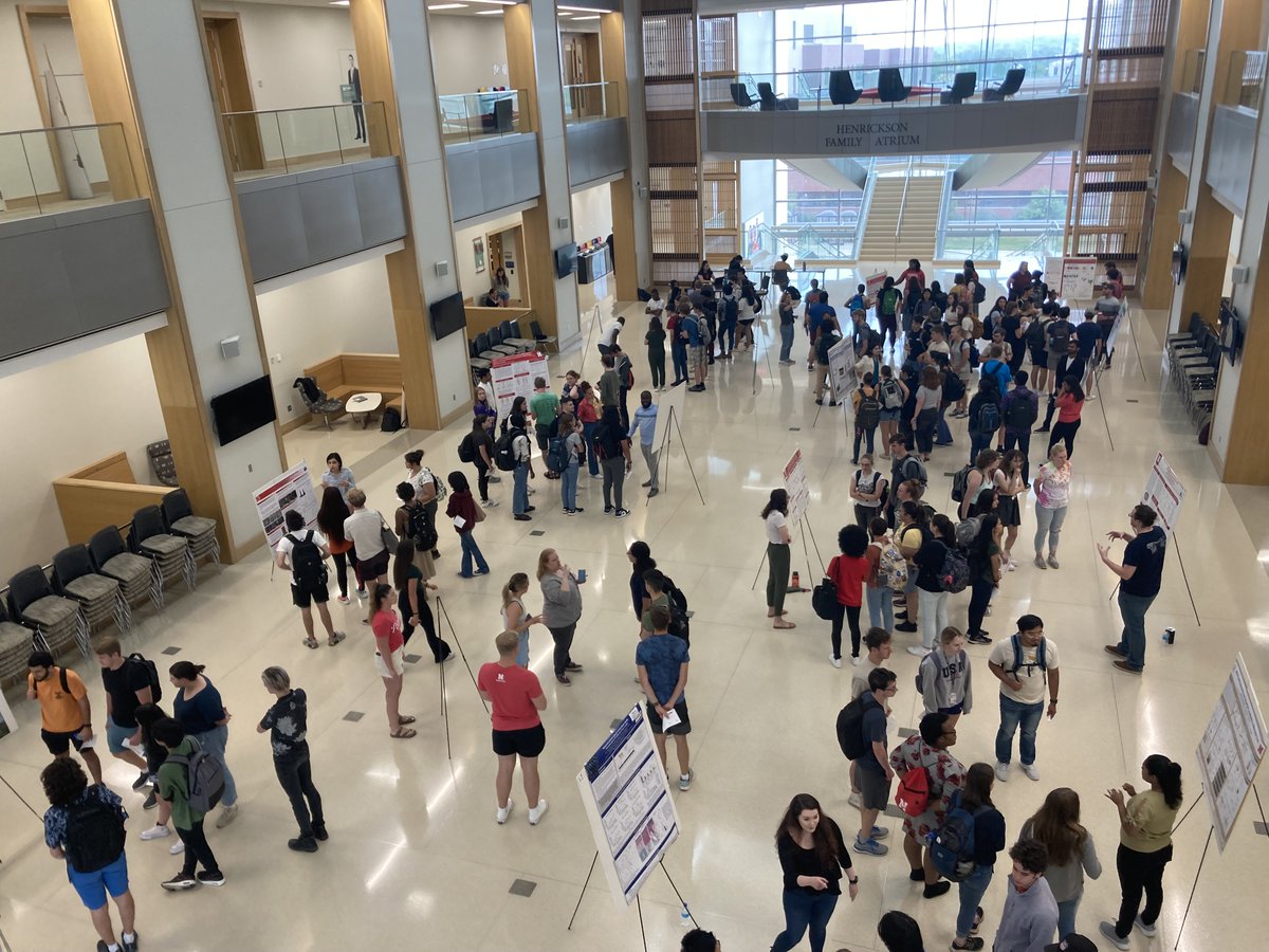 NebraskaEPSCoR's tweet photo. Takin' care of #scicomm business
(& #NSFfunded #REU students)!
Kudos to @UNLGradStudies for today's mock symposium, showing our summer guests the #secretsforsuccess in giving research poster talks. @unlchemistry's @mgriep1 gets a ๐ for mentoring!
Info: https://t.co/KNaxAYkY3t https://t.co/kefgCedePz
