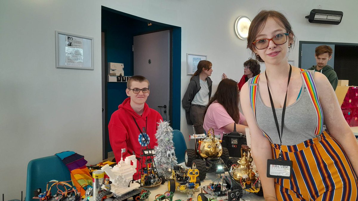 BaileyRobotics's tweet image. We had a fantastic time on Saturday, showing some of our home education built robots, at the 2023 Aber Robotics #Beachlab, in the beautiful Aberystwyth Bandstand.

#aberystwythuniversity #roboticsengineering #robotics #homeeducation