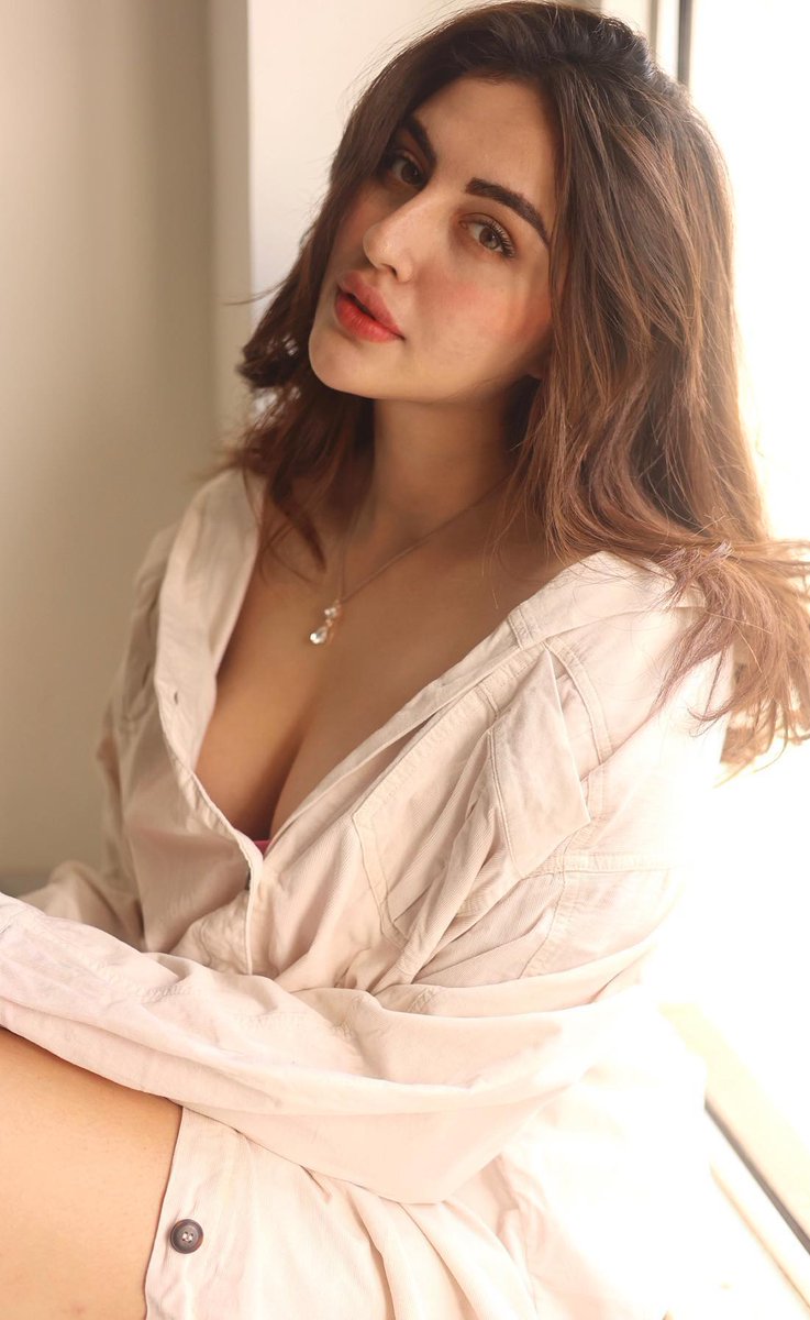 FzKDOzaaIAAySYU?format=jpg&name=medium