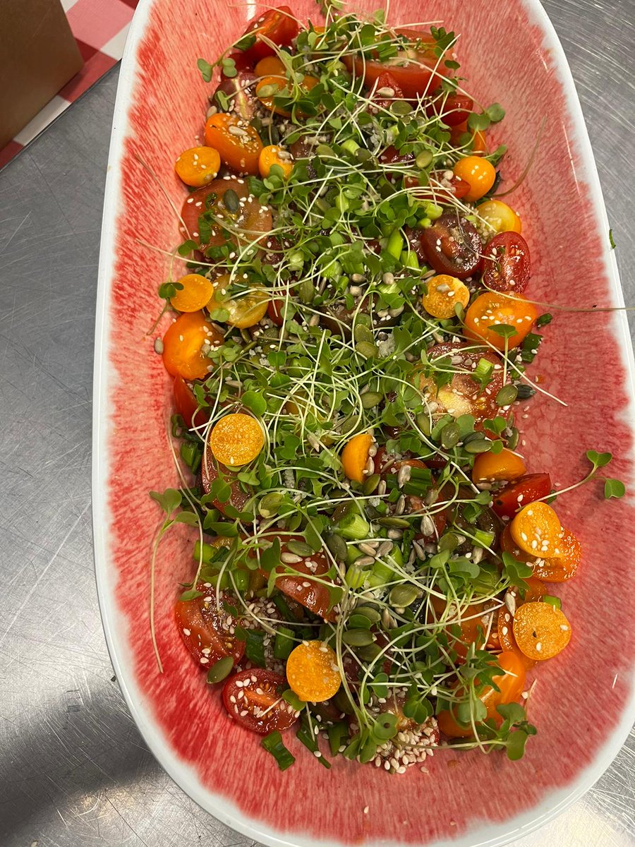 EnnisMarket's tweet photo. Indulge in a mouthwatering feast of vibrant salads and irresistible vegan eats. Get the flavours of sunshine, crunchy greens, and fresh goodness at @happy_food_at_home_vegan Friday at Ennis Farmers Market.
#vegan #salads #EnnisFarmersMarket #ennis #foodie #friday #foodcommunity https://t.co/GfbNex2ucs