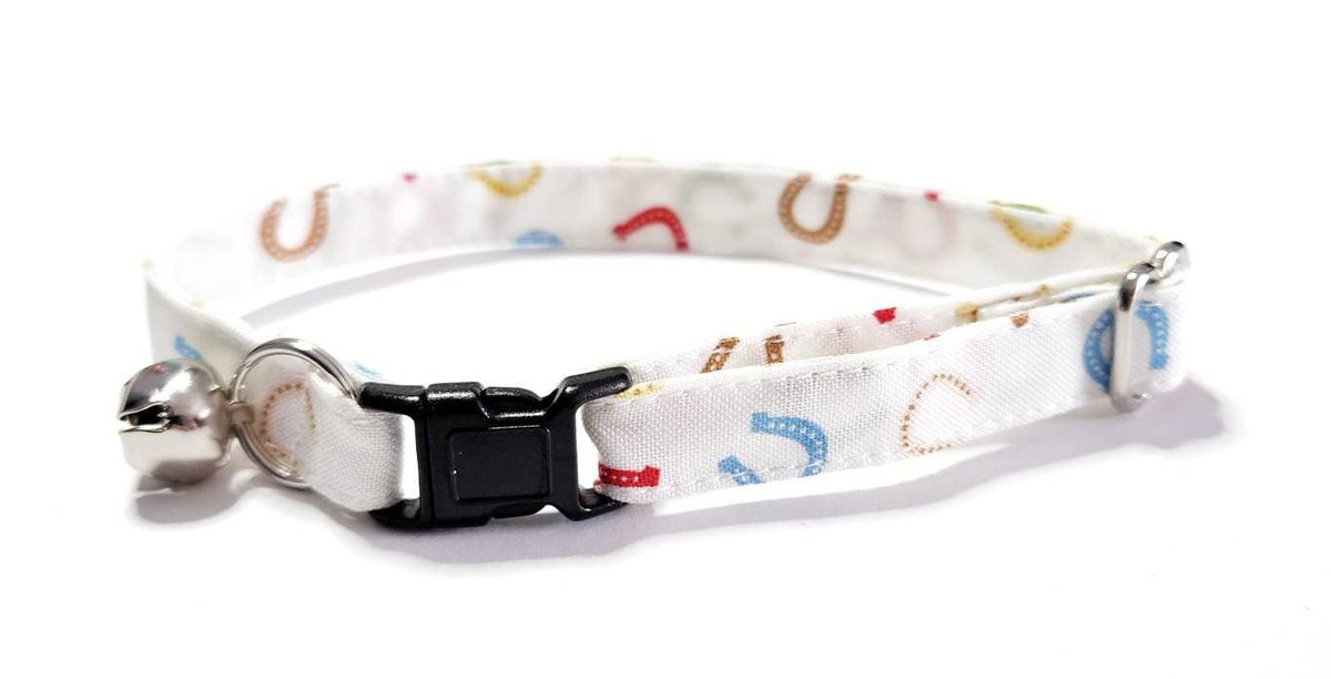 Thanks for the kind words! ★★★★★ 'Super cute, lightweight, and adorable print!' Amber E. etsy.me/46dpr7A #etsy #flat #quickreleasebuckle #cat #southwestern #kittencollar #catcollar #safecatcollar #smallkittencollar #adjustablecollar