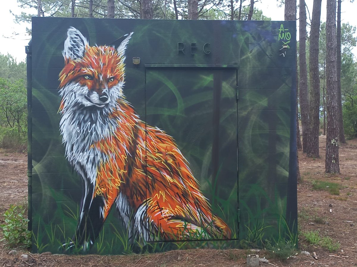 EnedisNelleAqui's tweet photo. #AMO et #Selor, deux #graffeurs bordelais avec Enedis pour peindre deux transformateurs à Carcans. Quand l’#ONF utilise l’art pour sensibiliser à la protection de la nature.
Merci à @sudouest d’être venu sur place. #servicepublic https://t.co/LbQSA0etVj