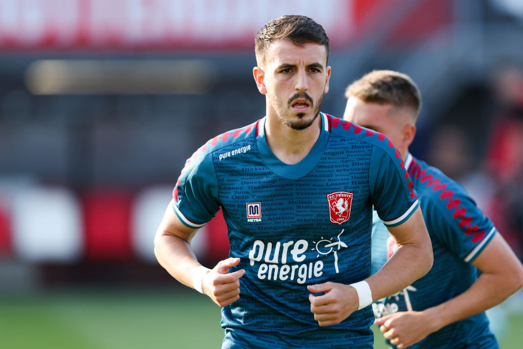Green Army, what are your thoughts on Argyle's first summer signing, Spanish defender Julio Pleguezuelo, who has played regular Dutch top flight football for FC Twente over the last three seasons. He has an impressive pedigree. #pafc