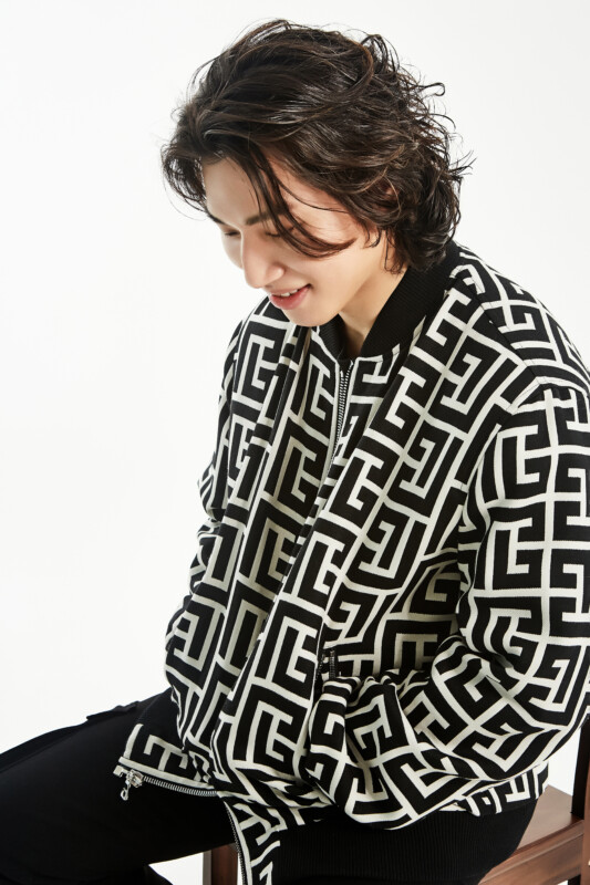BBEVERYTHINGBR's tweet photo. [📷|😇] Novas fotos e uma nova entrevista de DAESUNG, onde ele fala sobre sua participação no festival WATERBOMB no Japão! 

Via: https://t.co/SOX7EKPz9H

#DAESUNG #BIGBANG #대성 #빅뱅 @d_lable https://t.co/xPyEEfdsPY