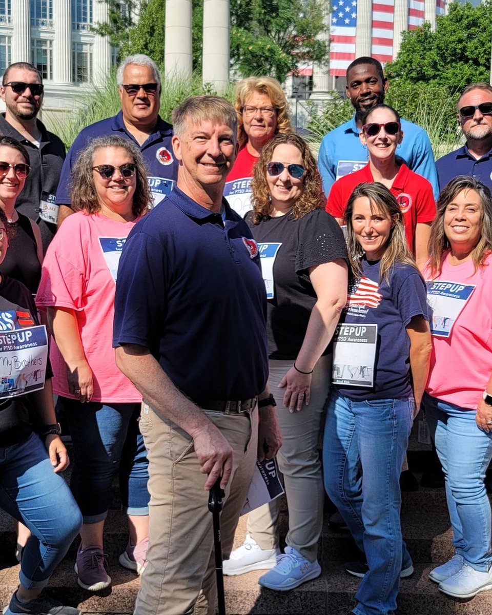 MOVetsComm's tweet photo. #TeamMVC got outside and walked for 27 minutes in recognition of PTSD Awareness Month. Don’t forget to call your buddy today and check up on them. You can find mental health resources 24/7 at https://t.co/B8pe2kAOWB
#PTSDAwarenessMonth https://t.co/tQnbAL7OIE