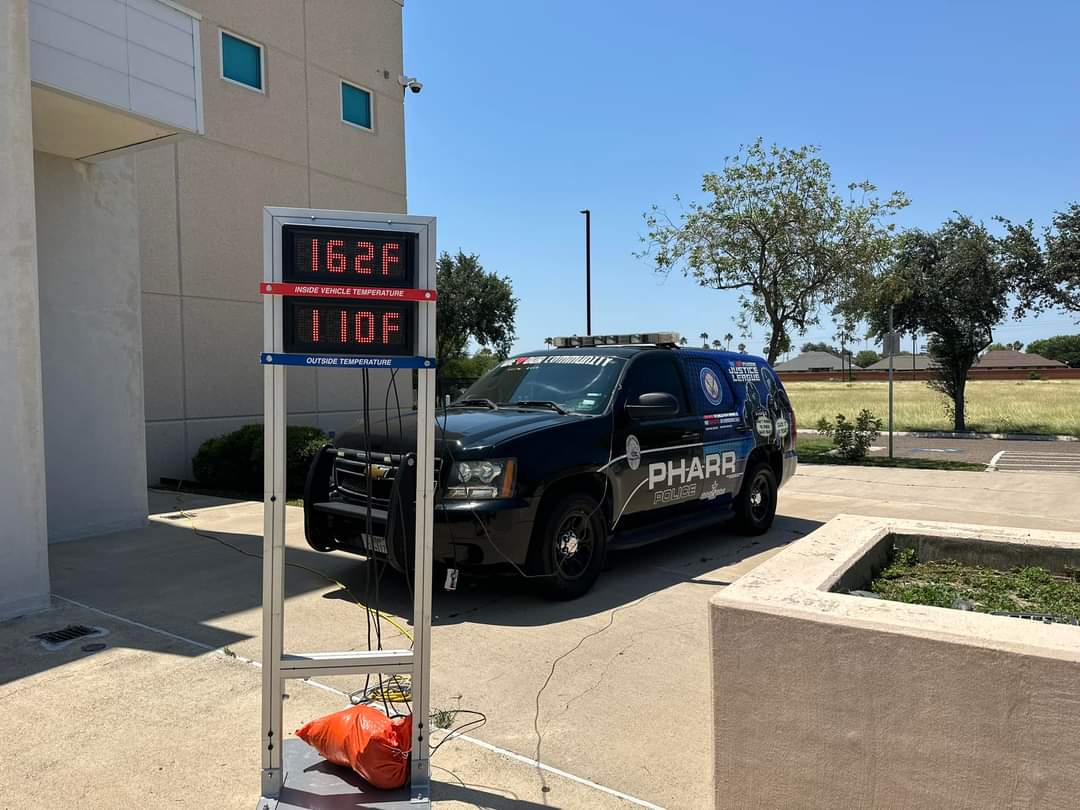 BexarCOSW's tweet photo. This image from near my ol' stomping grounds shows how hot it can get in vehicles (162ยฐF! ๐) during these summer hot days. ๐ฅต
Remember to #LookBeforeYourLock to ensure your children and pets are safe.
Thanks to @PharrPolice for the reminder. ๐๐ https://t.co/NRHjQfslDY