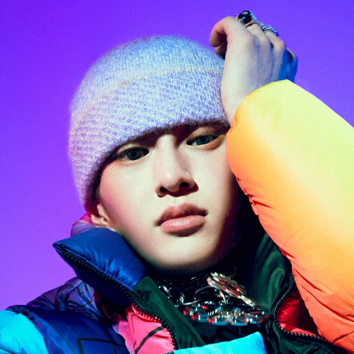 몽클한 별 on Twitter "Blue eyes. Blue Eyes are more sensitive to Light. 💚💙"