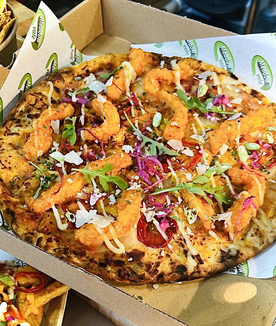 meadowvalefoods's tweet image. A fantastic first day at the @Pizzapastashow comes to a close! 

It’s been great to receive such positive feedback regarding the versatility of our award-winning chicken products for Italian style menu applications.

See you tomorrow for day 2! ✌️#pizzapastashow #epps2022…