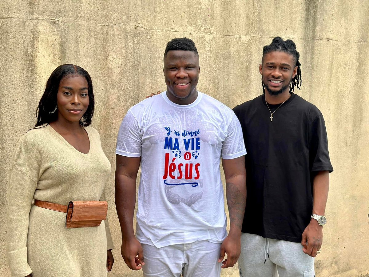 KS_BLOOM_MUSIC's tweet photo. Merci JÉSUS pour mon bro Apoutchou National 🤍

Luc 15:7  la famille s’agrandit ! la moisson est grande , les Disciples envahissent la ville
À toi toute la Gloire PAPA 🖤 https://t.co/5D3VLvxHhS