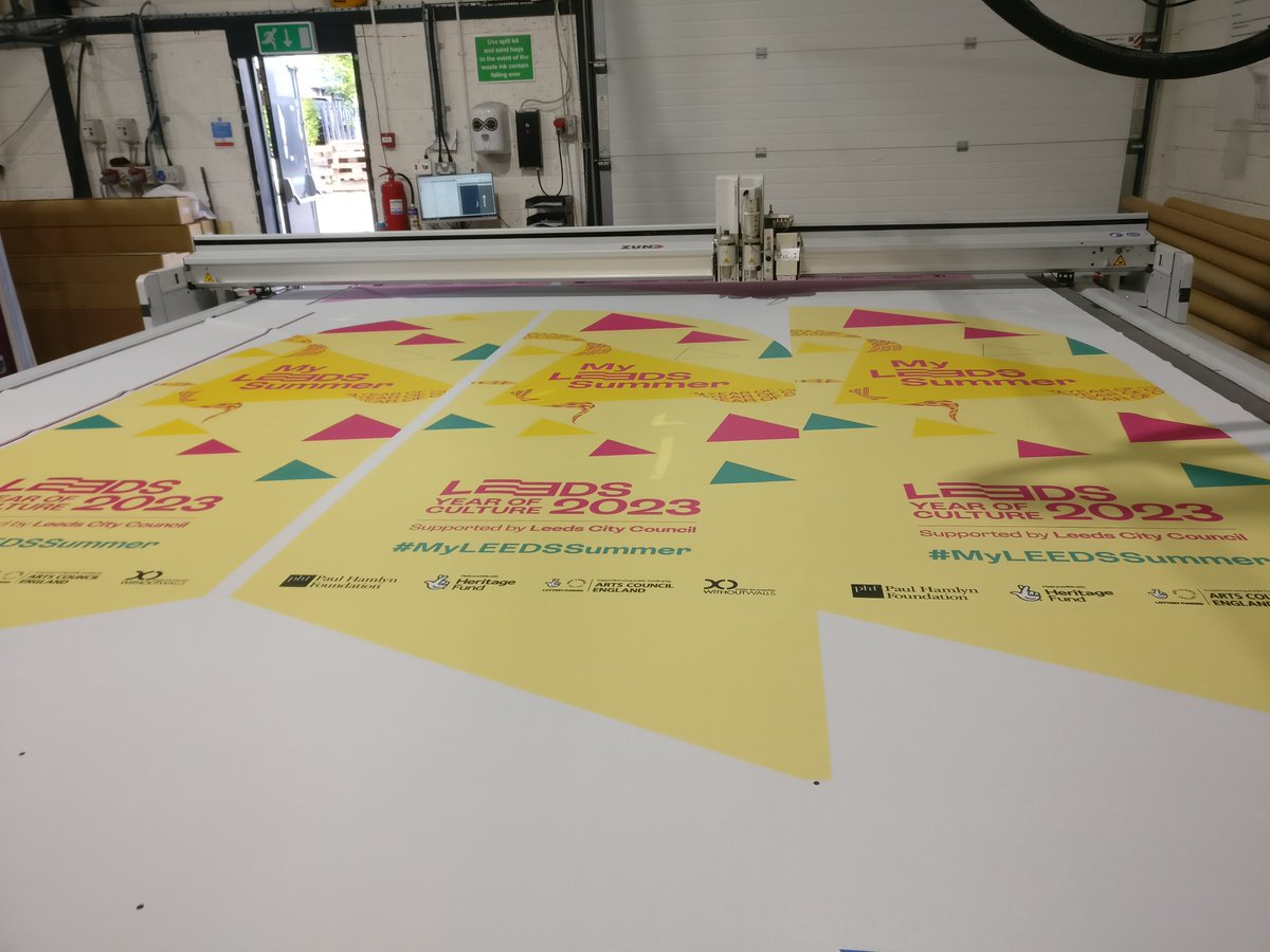 Celebrating arts and culture with some custom printed feather flags for #LEEDS2023 🤩 You'll be seeing a lot more of these around the streets of Leeds in the following months so keep an eye out!

#FaberExposizeUK #wideformatprint #largeformatprint