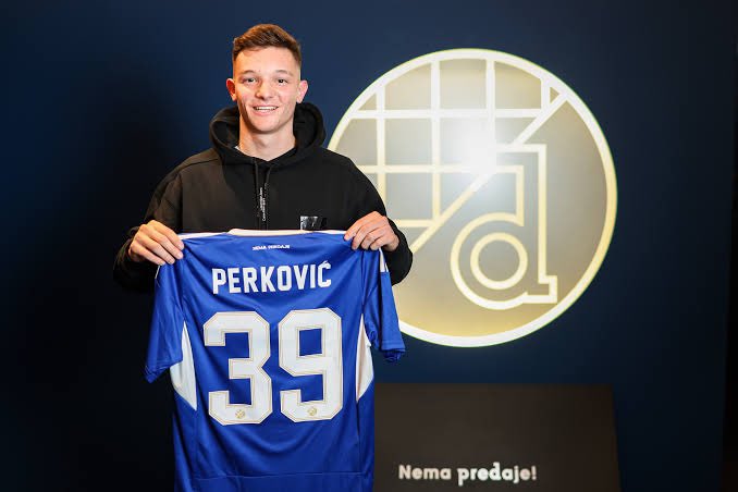 🚨Official: Dinamo Zagreb have trigger buy option on 20-years-old top-rated Croatia 🇭🇷 international Center-back Mauro Perković from 
NK Istra 1961. #Dinamo #Transfers 

Fee + add-on €2m