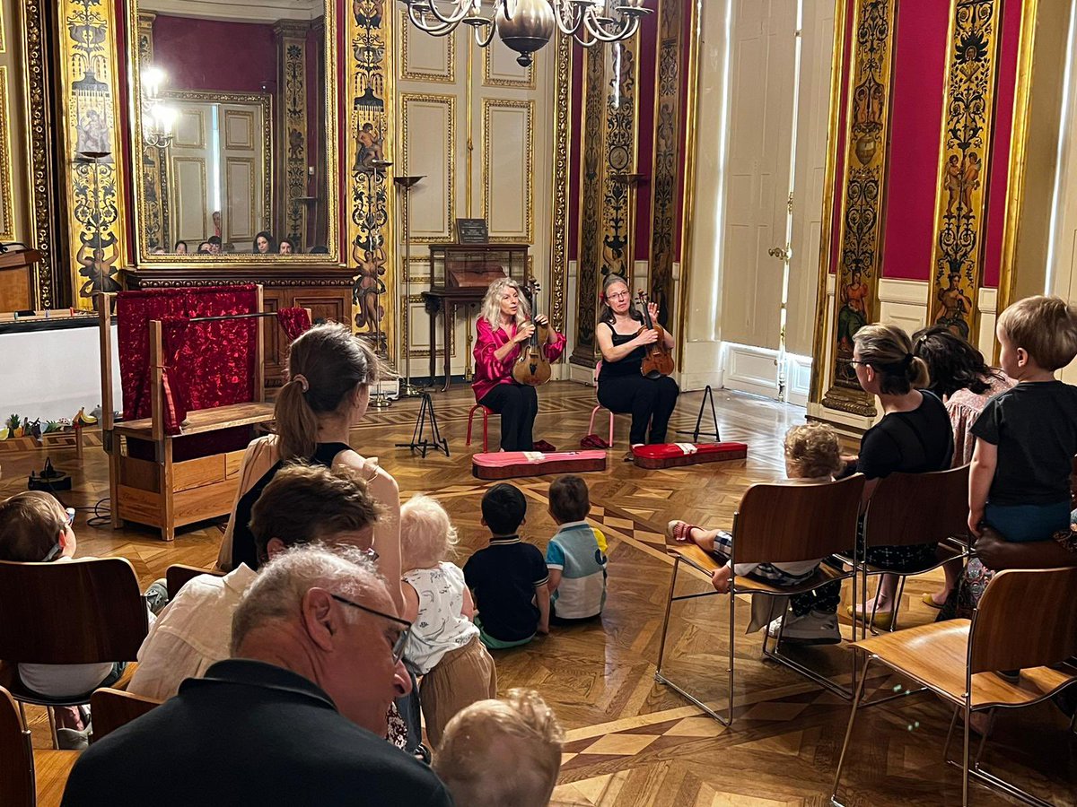 mairie7's tweet photo. #Evenement 📚
#toutpetits 👶🚼 #2eedition 
Matinée dédiée pour les tout-petits "graine de lecture" à la @mairie7, organisée par @datirachida en partenariat avec la librairie #JeuxLisLa à travers des ateliers de lecture 📖 sensoriel , et musical 🎶 https://t.co/QggkKgK2Yp
