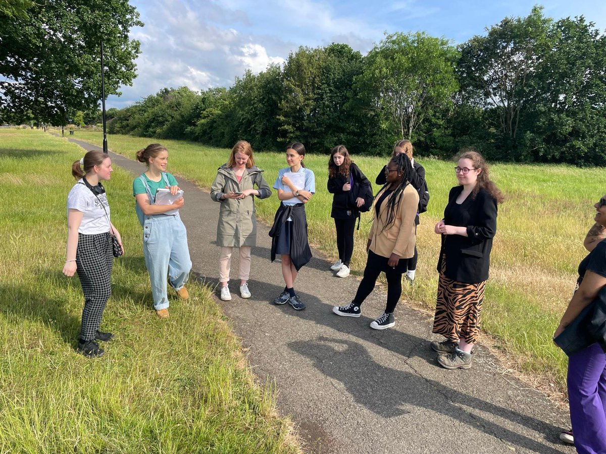 Thank you to @MinsuR , @Ria__Patel and Elizabeth from @TreesforCities  joining us today. The brilliant Croydon Parks Officer, Richard Edwards, showed us around Ashburton Playing Fields, answering our questions about tree planting. More on that soon… #treeplanting #croydon #trees