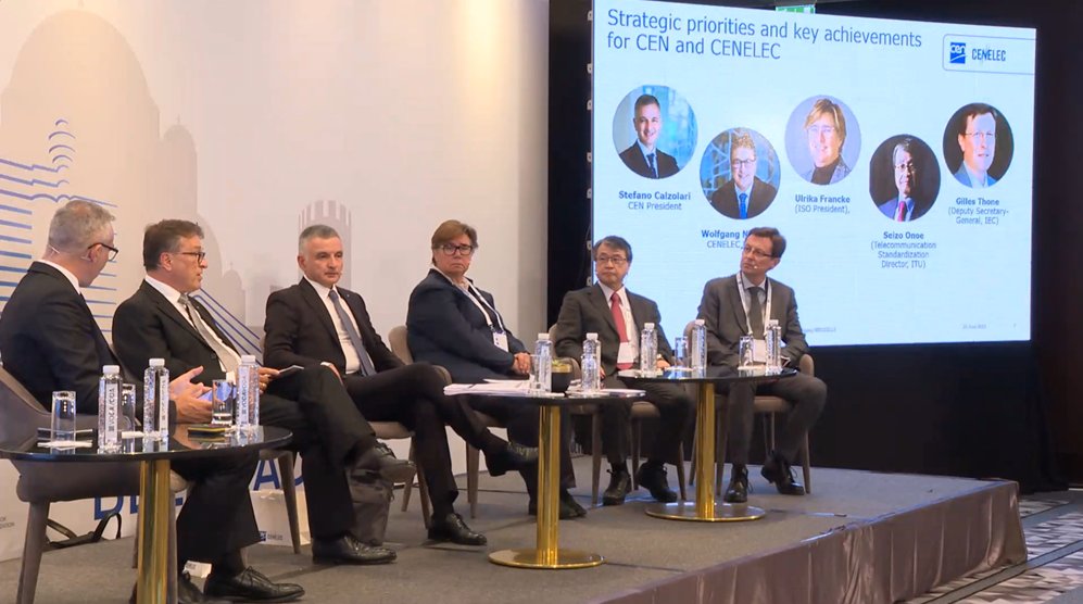 Seizo Onoe tweet media