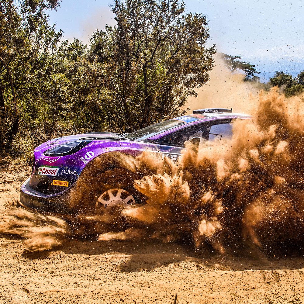 Patrick talks to Rich Millener before Safari Rally Kenya 2023. 
buff.ly/3whNHpd