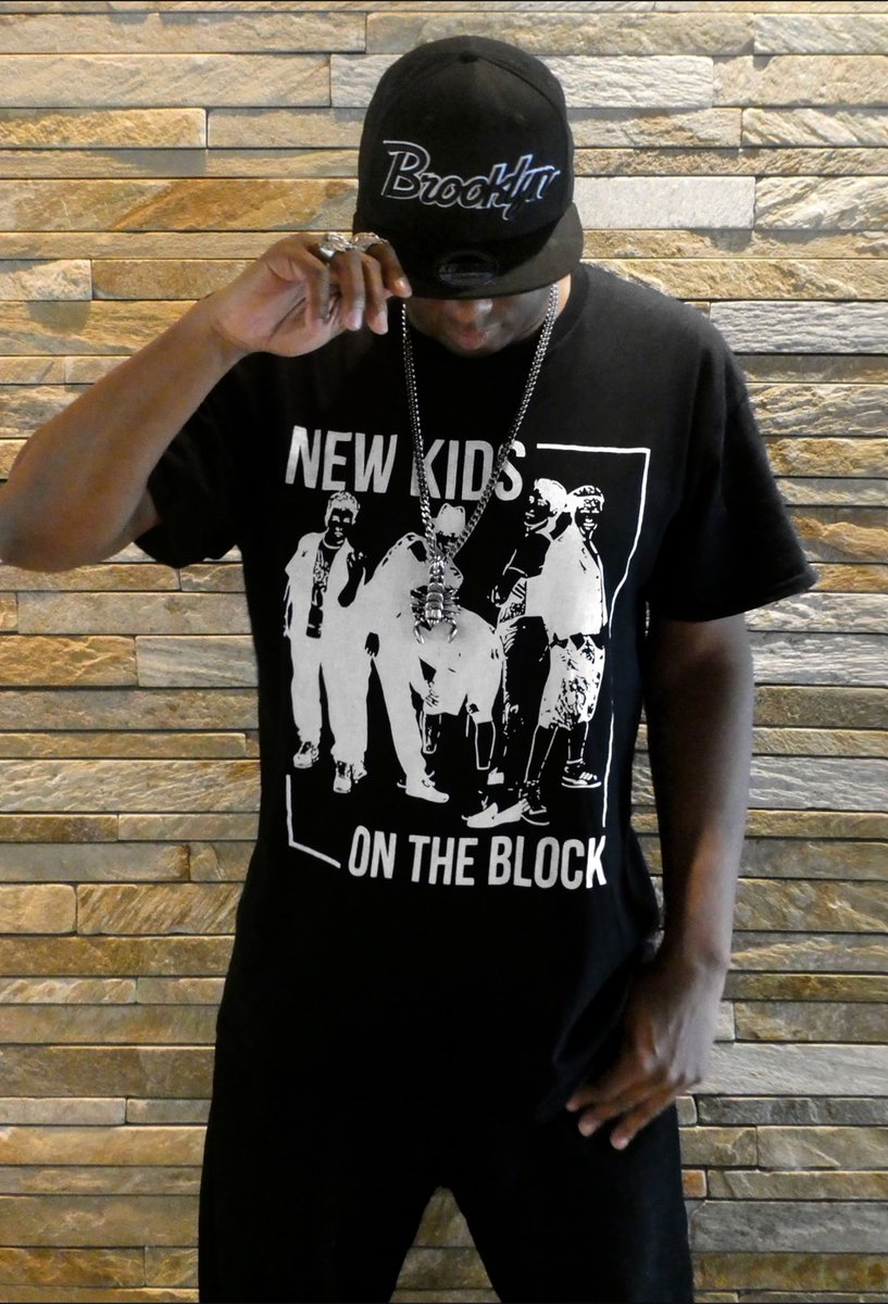 Block Con Look #2

On the cruise last year, Many people went crazy over this NKOTB meets BROOKLYN look…Even Jordan and @JonathanRKnight’s Mom who stopped me on my way back to my cabin was buzzing about this shirt🙏🏾

So for the Block Con Afterparty Performance, I Brought It Back