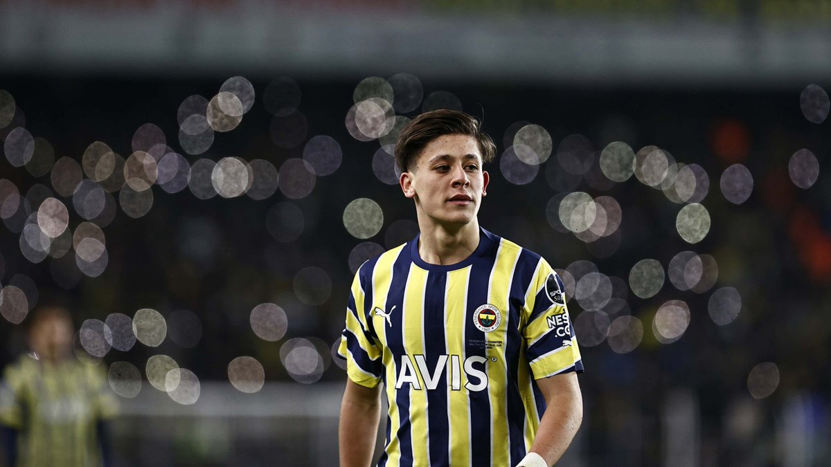 Arda Güler - The Turkish wonder kid 

Arda Güler is 18 year old currently plays for Fenerbahçe. The 18 year old made 35 appearance for Fenerbahçe showing great potential to become a super star 🌟