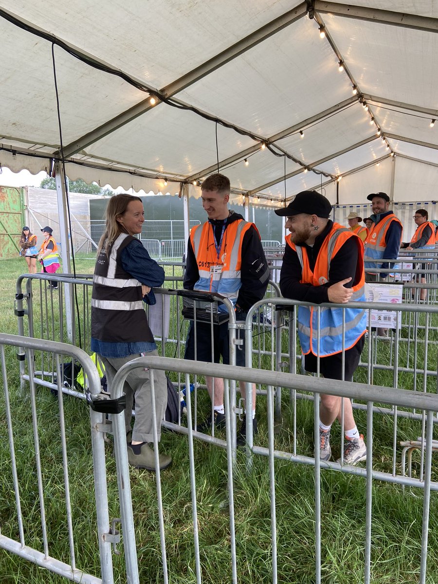 Casual chat this morning. I can confirm no app’s were mentioned. (I’m on the right ✌🏼😅).

#glastonburyfestival