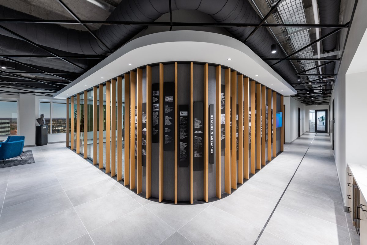 StructureToneSW's tweet photo. Remember when Trinity Industries made a bold move to International Plaza II? We partnered with @CorganInc  to create a modern office space reflecting their strategic shift. Celebrate Dallas' first #WELLHealthSafety Rating and our commitment to high-end office spaces. https://t.co/Fe4aybPyrw