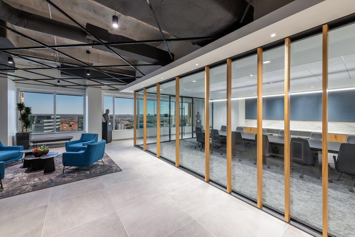 Remember when Trinity Industries made a bold move to International Plaza II? We partnered with @CorganInc  to create a modern office space reflecting their strategic shift. Celebrate Dallas' first #WELLHealthSafety Rating and our commitment to high-end office spaces.