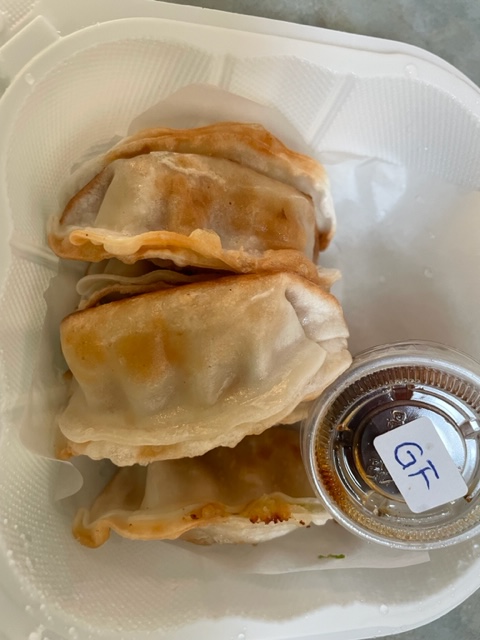 TheCeliacScene's tweet photo. 🥢 At last! #GlutenFree #Gyoza by 'My Name is Sushi!’ 🍣 Gluten-free menu. #GF ingredients stored separately. Dedicated GF #preparea
🥢 Order entered online as ’All Gluten Free.' Dishes & sauces were clearly labelled GF.
🍣 https://t.co/Vkyp56XMAW 3194 Jacklin Rd Langford #celiac https://t.co/NkFQC1kO9k