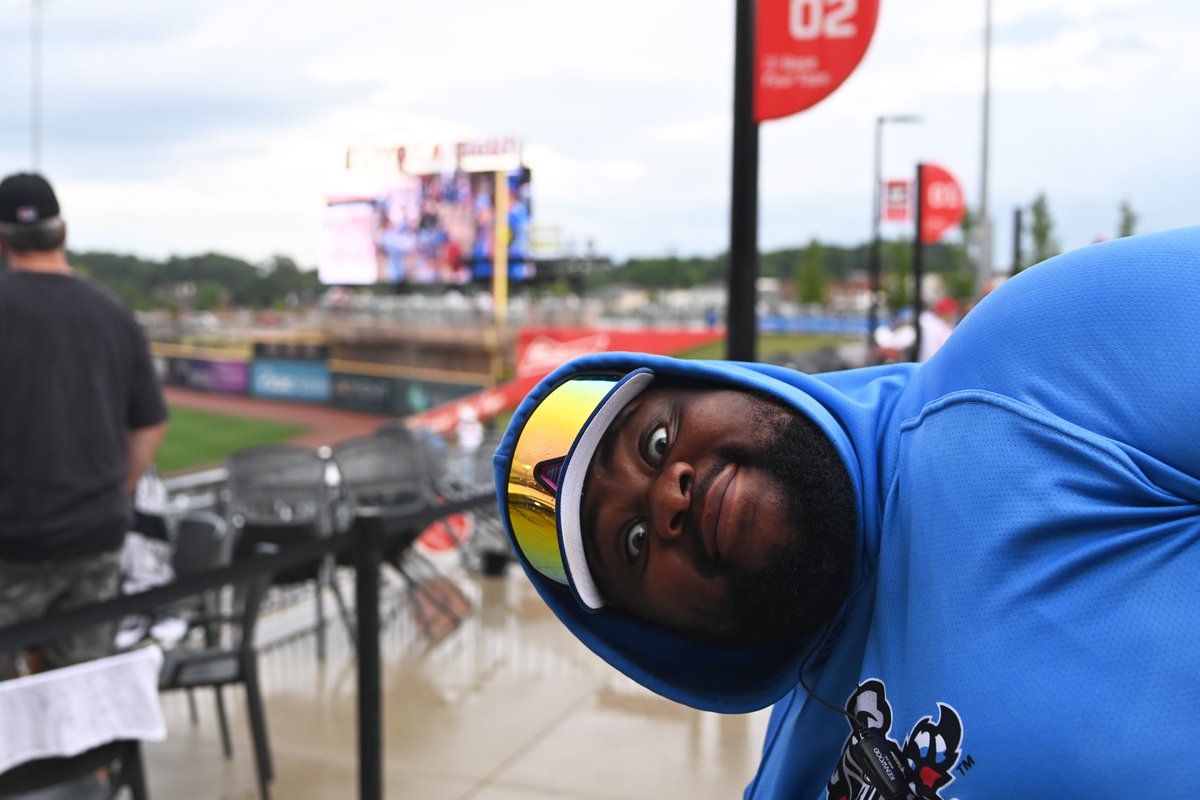 tfw it's all you can eat wednesday 

get unlimited hot dogs, burgers, fries, nachos, popcorn, and fountain drinks tonight included in the price of your admission! 

tickets: tptix.com