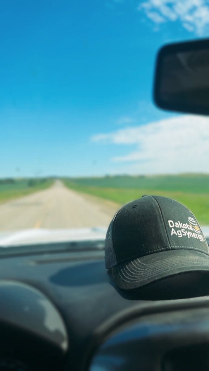 mckenzie_wiest's tweet photo. Hitting the road &amp; making stops in NE #montana for the next few days! 
#sheridancounty #danielscounty #valleycounty #rooseveltcounty #greenlentils #chickpeas #grainbuyer https://t.co/2kPveczGOV
