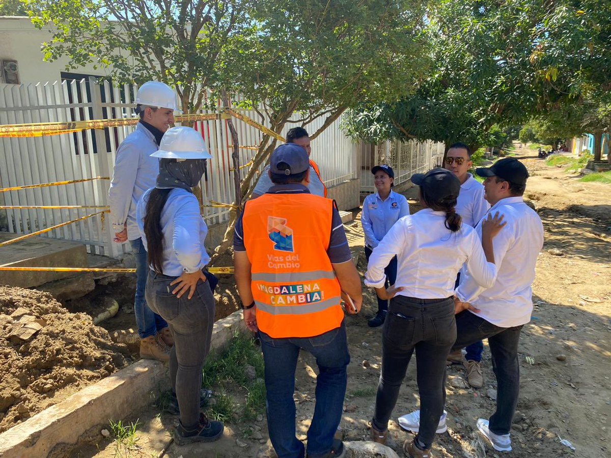 MagdalenaGober's tweet photo. Siguiendo las directrices del gobernador @carlosecaicedo , continúan los trabajos previos a la pavimentación de 1.754 Mts cuadrados en concreto rígido en el municipio de Plato, a través del programa ‘Mi Calle’, con el que se beneficiarán 6.250 personas.

https://t.co/sInznVqwLW https://t.co/NH9Sox2pXE