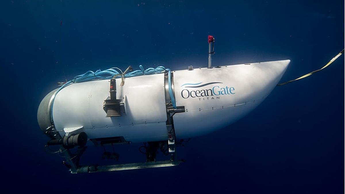 ElGallinazo's tweet photo. Menciona 5 políticos que quisieras meter en este sumergible para que vayan a explorar las profundidades de Titanic: https://t.co/0hMIYSjTTW