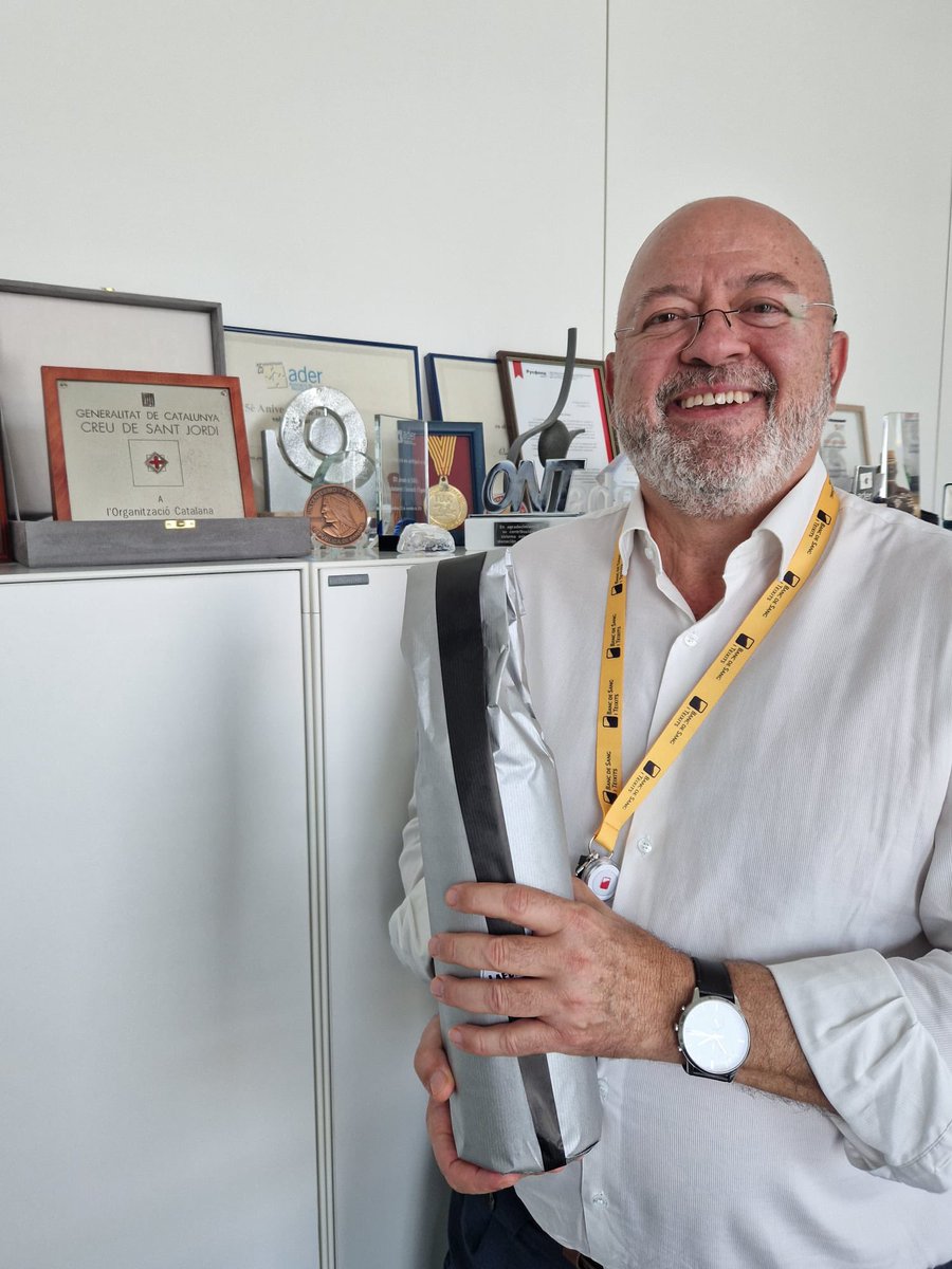 Després de 30 anys a la Comissió Assesora de Trasplantament Cardiac de l’Organització Catalana de Trasplantaments (OCATT) deixo el relleu al Dr. José González-Costello, excel.lent company, rodellat de grans professionals i satisfet de la feina feta. Us desitjo molts èxits!! 🤗♥️