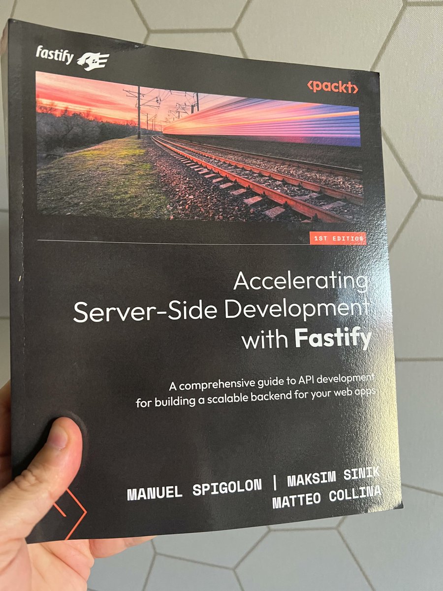 It's real! I've finally received my paper copies of my new book 'Accelerating Server-Side Development with Fastify' buff.ly/3BzHE0Y