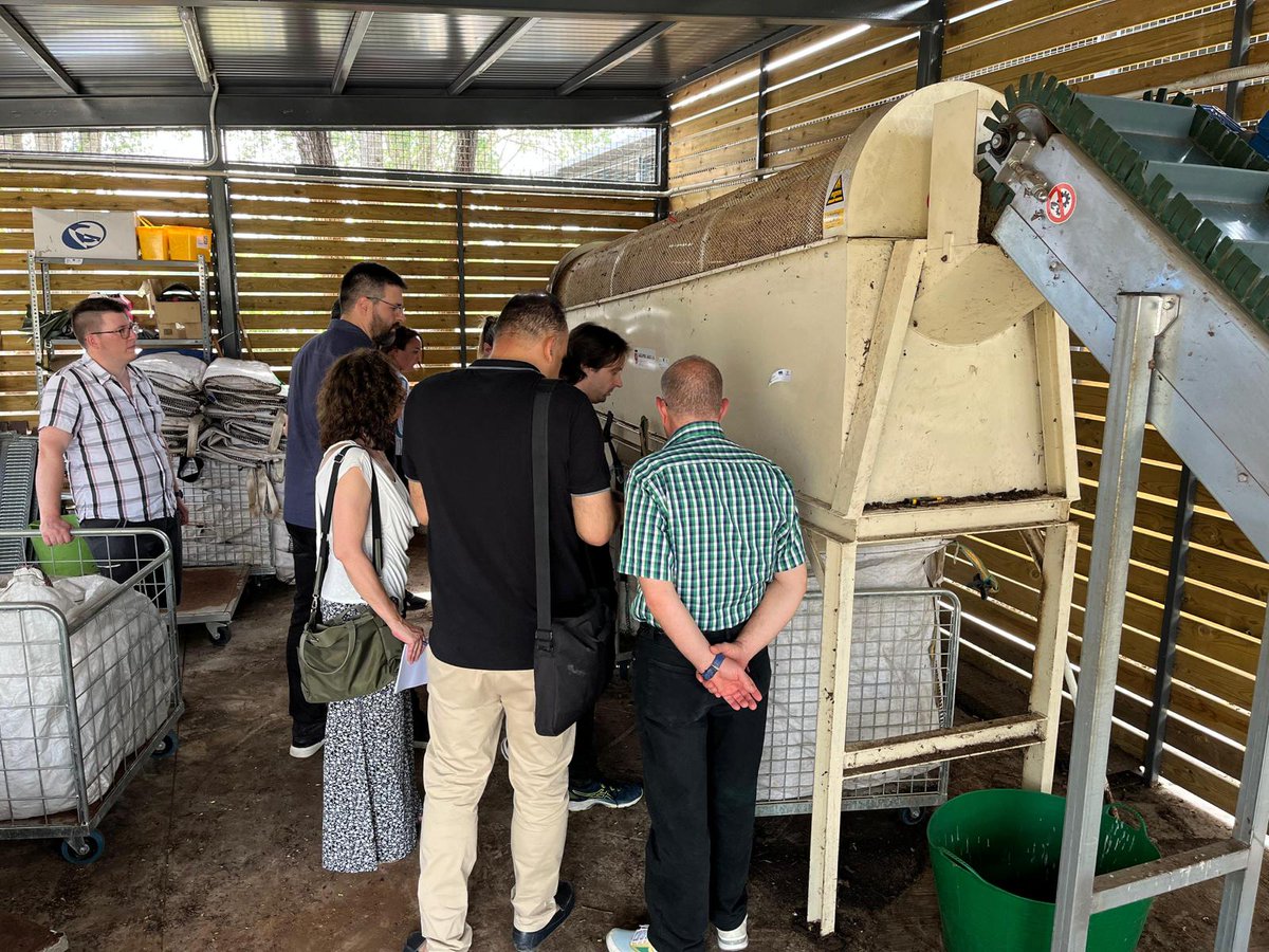 DECOST_ENI's tweet photo. The @DECOST_ENI project has ended, but its pilots are still operating as the permanent system in their villages!

▶️ Thanks to @med4waste, villages such as Mahdia, in Tunisia, are able to visit @MasiesdeRoda to learn from the experience and apply it to their own reality. https://t.co/mSniOyHGHF