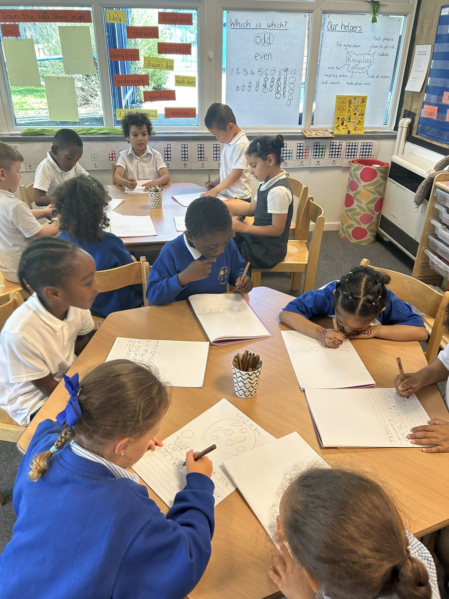AlderclassEYFS2's tweet photo. Today Alder class had to let Joey know that unfortunately we couldn’t find his toy but we did have a similar mysterious hole appear in our class! 
Have a look at what some of the children wrote! Fantastic use of phonics 👍🏼 https://t.co/KEJ3G8JzFh