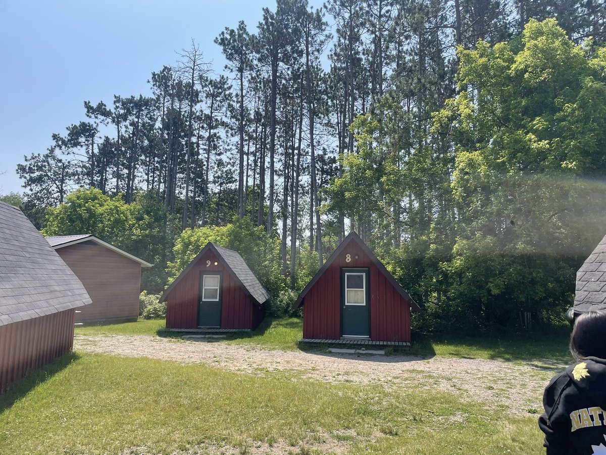 The grade 8s have arrived at Mansfield!! Time for some fun in the sun! ☀️