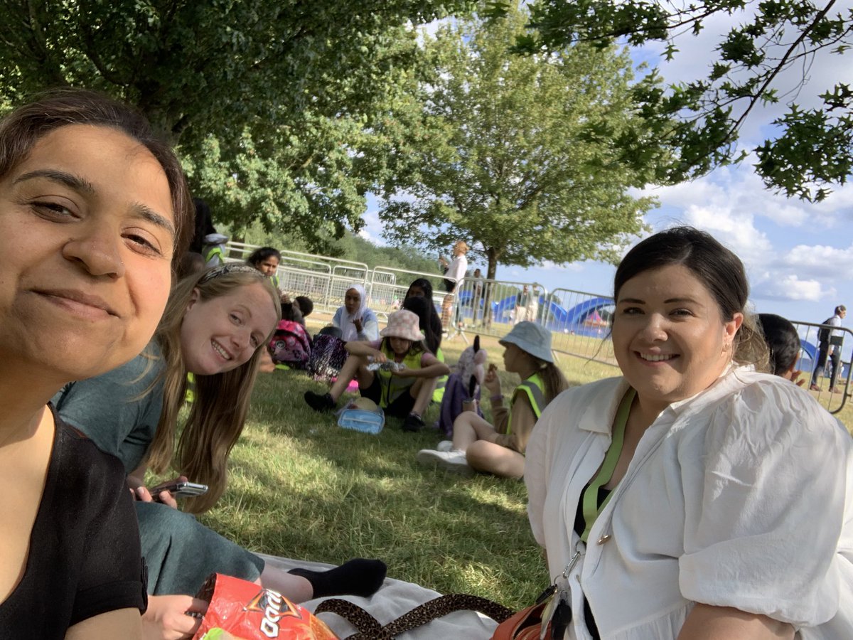 Picnic at Hyde Park before we hit the West End theater to watch The Lion King with the year 6 @lyceumtheatre #TheLionKing @kestrelmead
