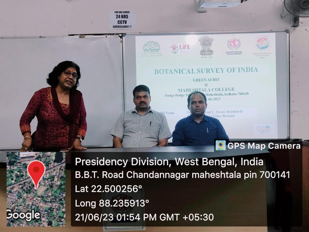 bsi_moefcc's tweet image. On June 21, 2023, @bsi_moefcc #Kolkata conducted an awareness programme and #GreenAudit at Maheshtala College in Maheshtala, Kolkata, as part of the #MissionLiFE. Dr. Umeshkumar L. Tiwari, Scientist D, and Dr. Sudhir Yadav, Botanist, addressed the significance of #MissionLiFE.