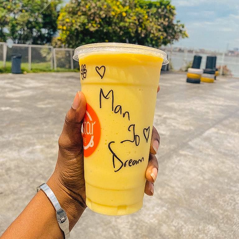 VestarCoffeeNG's tweet image. No matter the weather, the #mangodream smoothie adds sunshine to your day 😎

#mango #mangosmoothie #mangomadness #smoothie #vestarcoffee #vestarcoffeeng #nakenohsblvd #upbeatcentre #lagoslife #lagosliving #lagosnigeria #lagos #coffeeshop #picoftheday #photooftheday #instagood