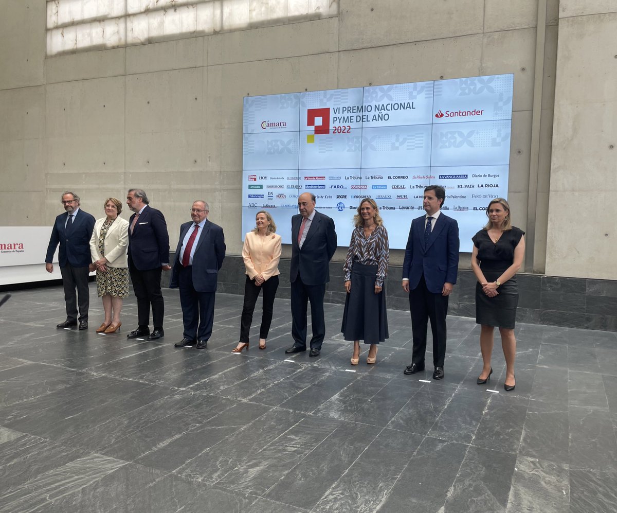 Recibimos en la Cámara de España a <a href="/NadiaCalvino/">Nadia Calviño</a>, vicepresidenta Primera del Gobierno y ministra de Asuntos Económicos y Transformación Digital, para celebrar la entrega del premio #PymeDelAño2022 🏆.