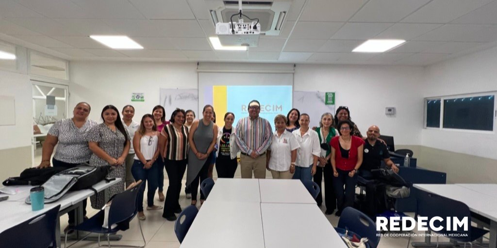 redecim's tweet photo. El 16 de junio participamos en el Foro de Innovación Social del #colectivoparaelimpactosocial en Cancún con los talleres: Procura Fondos sin fronteras y Mapeo de Donantes internacionales
#redecim #impulsaelcambio #cooperacioninternacional #capacitacionosc https://t.co/Mlq0btcGoK