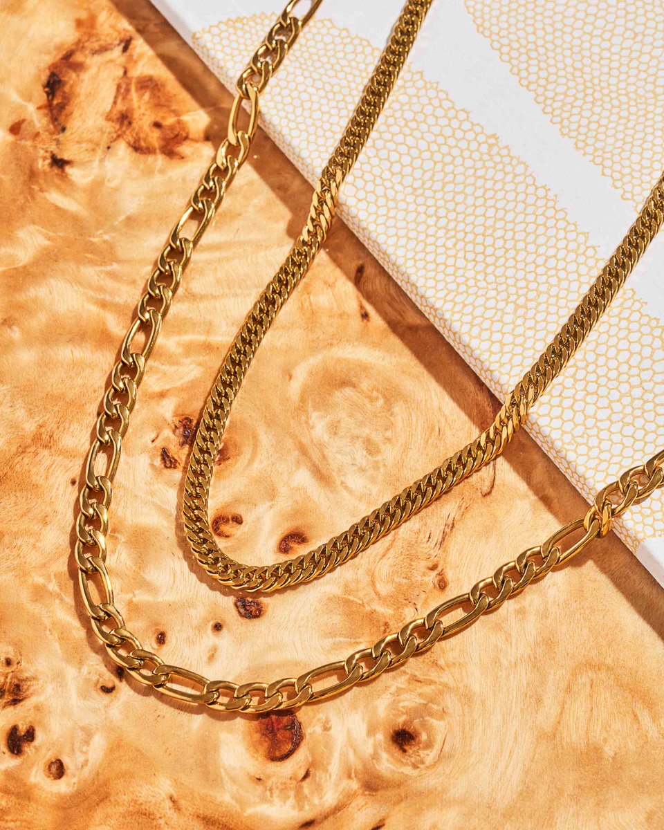 The layering essentials 💥 
.
.
.
.
.
.
.
.
.
.
#handmade #goldnecklaces #littlef #goldplated #goldpaperclipnecklace #figarochain #layerednecklaces #goforgold #madeinlondon #madeinengland #shopsmalluk #madeinhackney #onlychildjewellery #onlychildjewelry #jewellery #jewelry #jewel