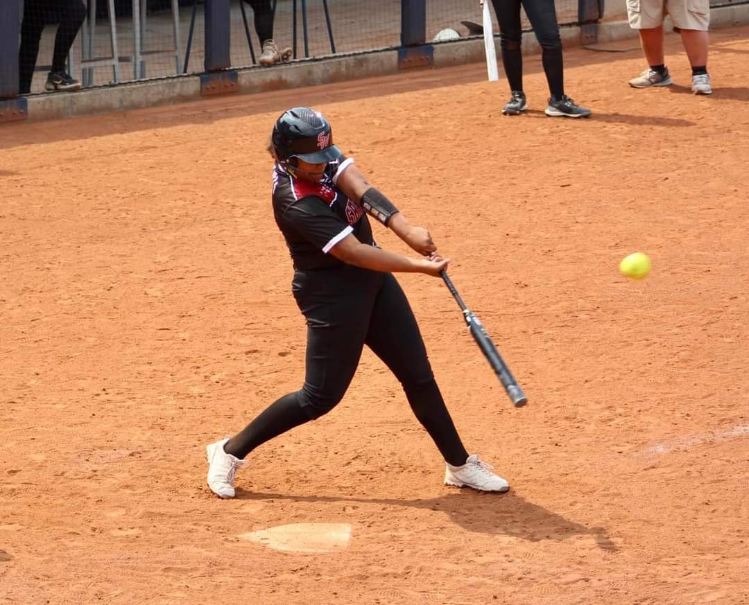 Shockwaves finished 5-2, tied for 5th, out of 48 teams in the PGF Top 50 Show. <a href="/_faithhmitchell/">Faith Mitchell</a> hit .471, HR 💣, BB, 3 doubles and 9 RBIs. Fantastic tournament Faith. Keep working hard.  #SW07 #yikittiyak