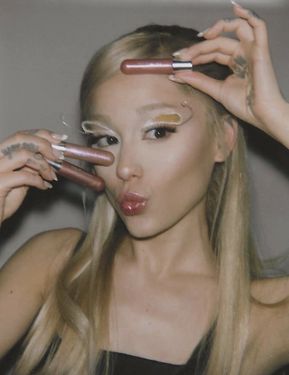 Access Ariana 🫧 on Twitter "LINDA! Nova foto de Ariana Grande para a