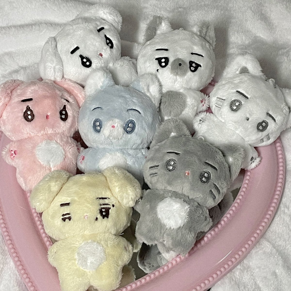 little_tubatu's tweet photo. 🎀 𝚂𝚠𝚎𝚎𝚝 𝚝𝚞𝚋𝚊𝚝𝚞 🎀
투바투 수빈 연준 범규 태현 휴닝카이 10cm 
인형 수요조사

 📅 now ~ 7.2 11:00AM KST 

🔗: https://t.co/5pPNwwhPLv

G.O = pls DM!
#rt ��첨 한 분께 5마리 세트를 보내드립니다

자세한 내용은 폼에서 확인해주시고 미국에서 배송되는 점 참고 부탁드립니다🙇‍♀️ https://t.co/3GzH5urz6z