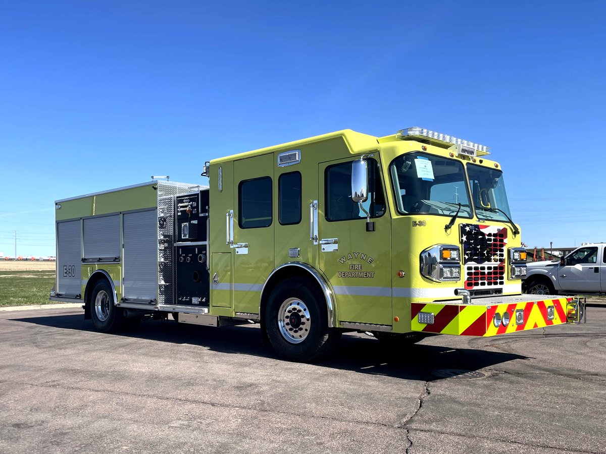 Spartan_ER's tweet photo. Wayne Volunteer Fire Department's new custom side mount pumper features a Spartan Metro Star ELFD chassis with a 750 gallon water tank, Waterous CSU 1500 GPM pump and an Onan CMHG 10kW generator. #SpartanER #PuttingFirstRespondersFirst #firetruck
Truck #221180
Sold by Feld Fire https://t.co/D9xDWNJsO5